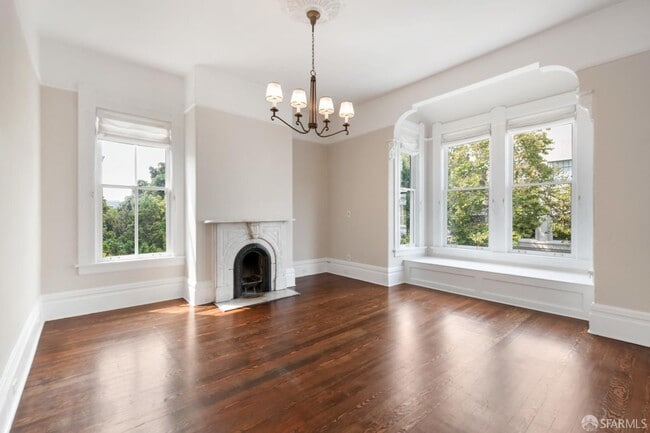 Building Photo - 2109 Bush St