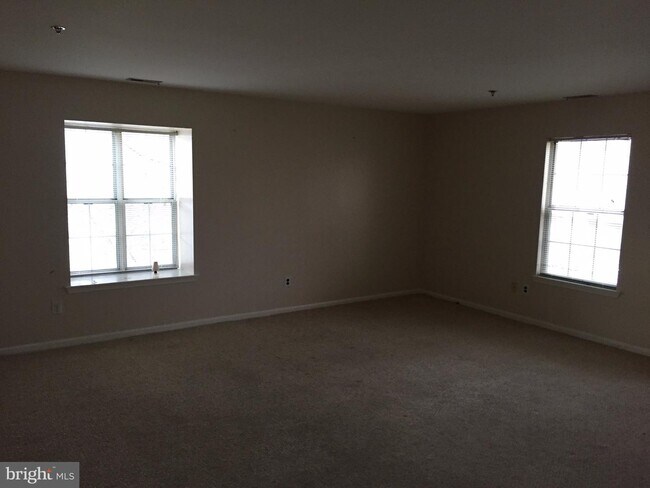 Building Photo - 824 Willings Way