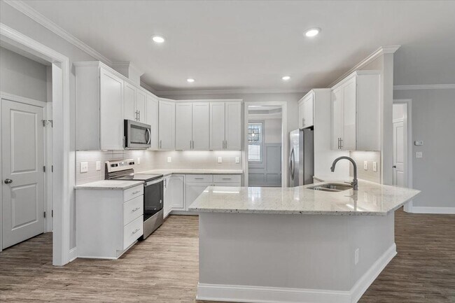 Foto del edificio - Charming 4 Bed, 3Bath in Clayton, NC