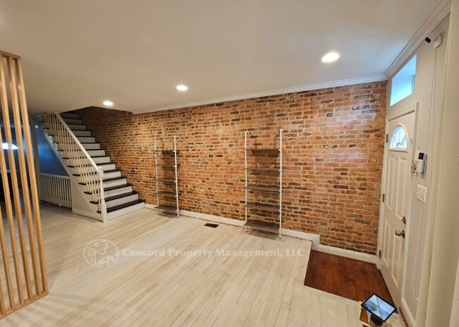 Foto del edificio - 135 N Ellwood Ave