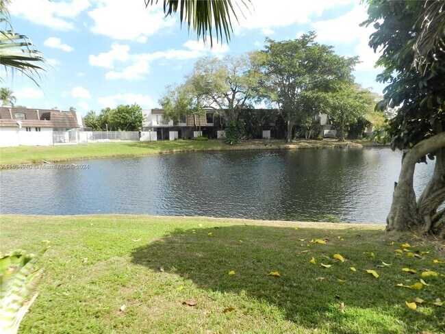 Building Photo - 1541 NW 90th Way