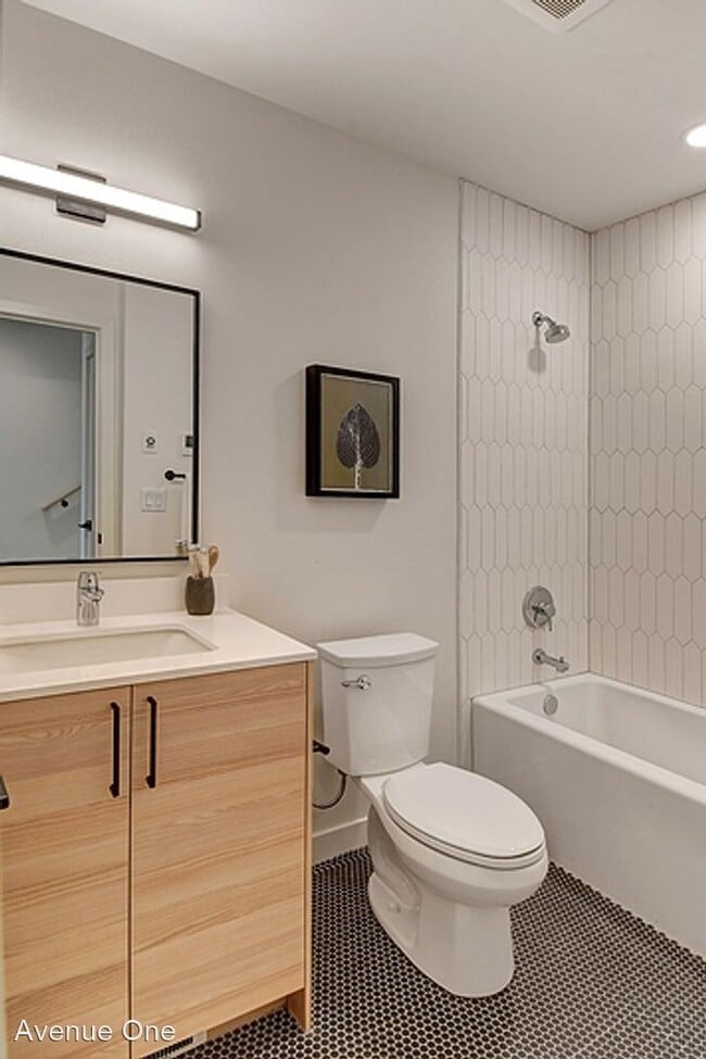 Building Photo - 2 br, 2 bath House - 712 C W Bertona St