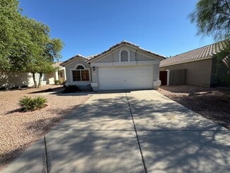Building Photo - 879 W Sierra Madre Ave