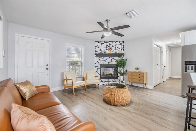 Foto del edificio - 9612 N 55th St