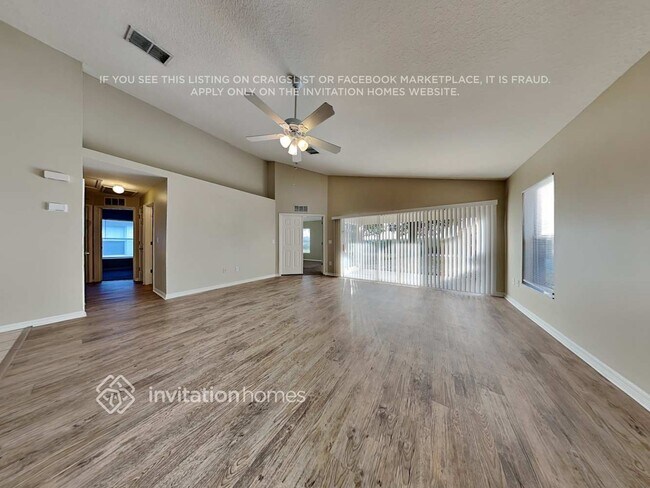 Foto del edificio - 17417 Lawn Orchid Loop