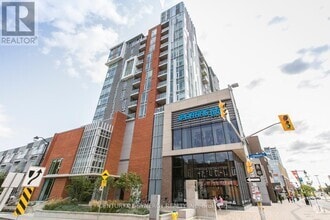 Building Photo - 118-118 Holmwood Ave