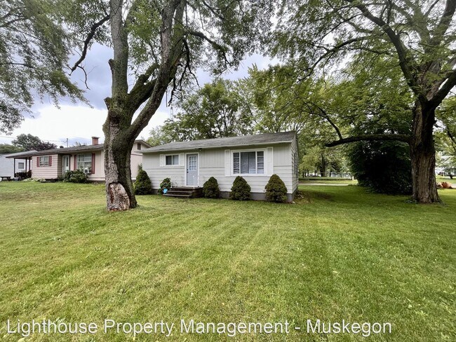 Building Photo - 2 br, 1 bath House - 2263 Vine Avenue