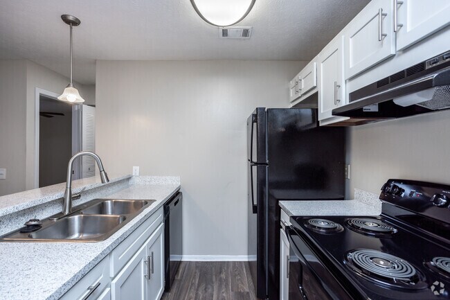 1 habitación, 1 baño, 720 pies cuadrados, cocina - Milgen Village