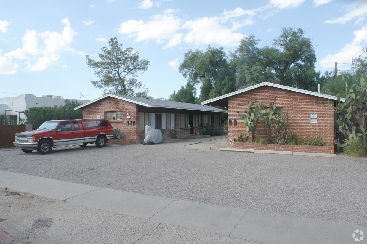 Primary Photo - 1307-1311 E 9th St