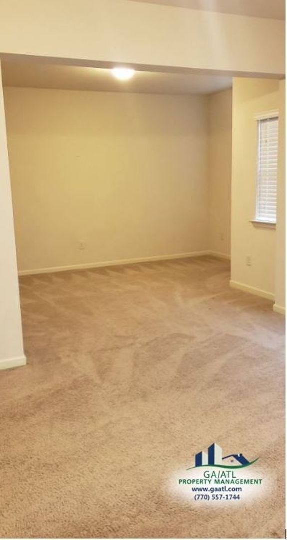 Foto del edificio - 610 Country Ridge Dr