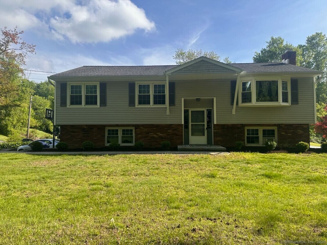 Primary Photo - 19 Cornell Rd