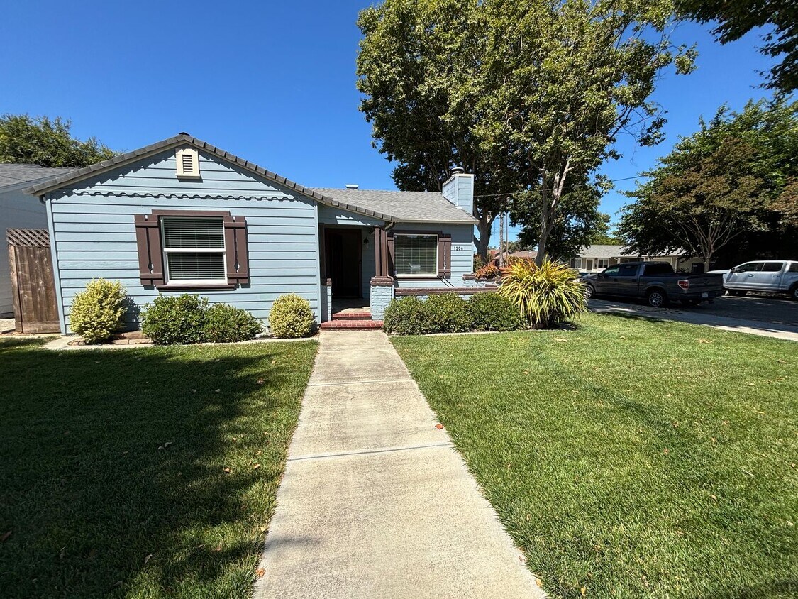Primary Photo - 2 Bedroom 1 Bath Family Home