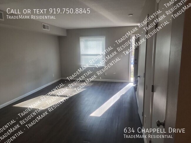 Foto del edificio - 634 Chappell Dr