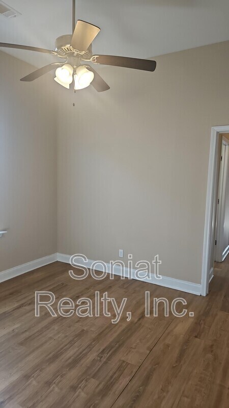 Building Photo - 3931 Hamilton St