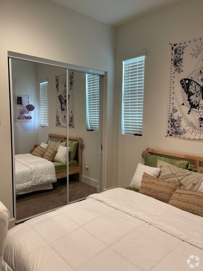 1 Bedroom Apartments in Orange County, CA with Washer under 1,500