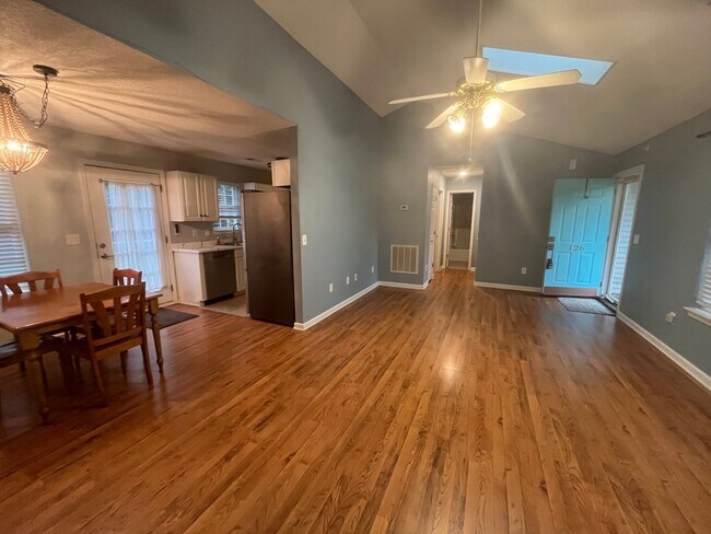 Foto del edificio - 126 Blueberry Ln