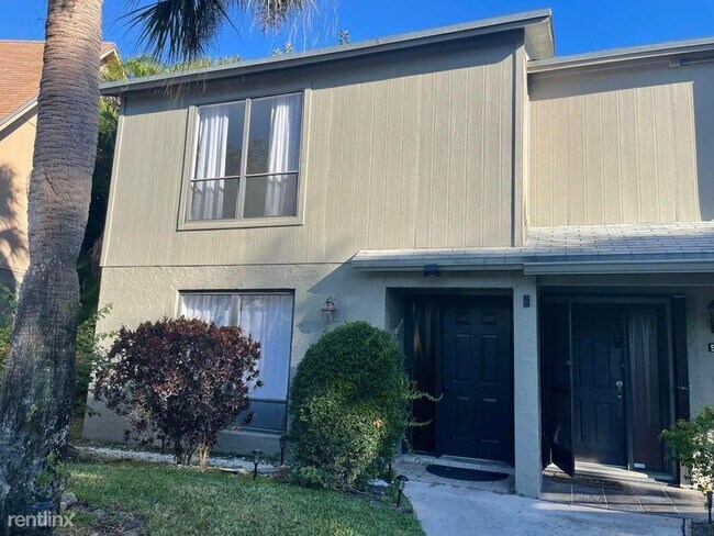 Building Photo - 4 br, 3 bath House - 508 Sandtree Dr