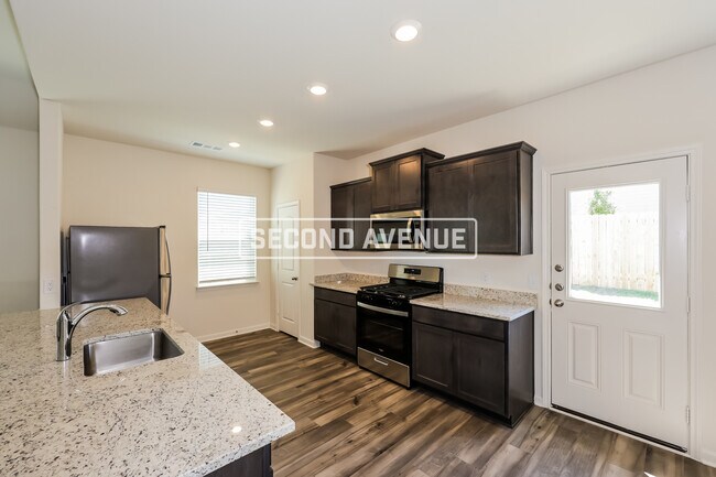 Building Photo - 1329 Woodwinds DR