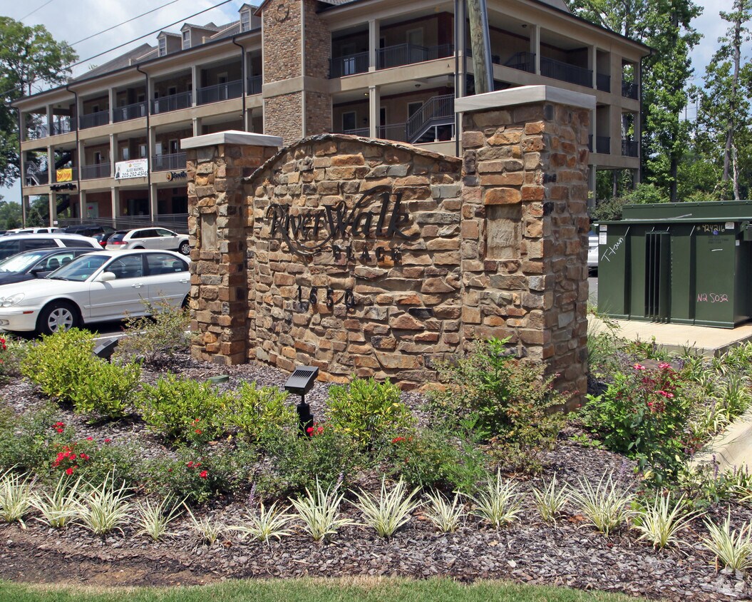 Building Photo - 1650 Jack Warner Pky