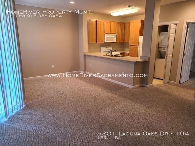Building Photo - Nice Laguna Oaks Unit with Garage