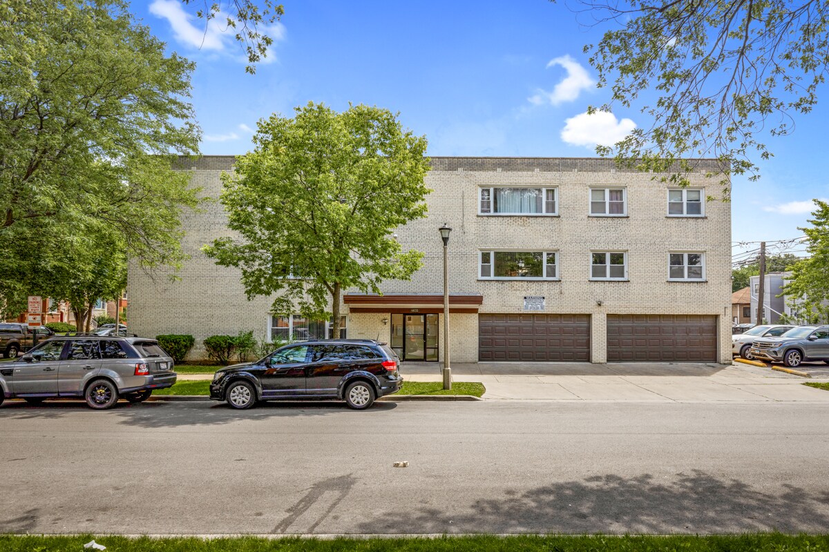 4633 Madison St Unit 103, Skokie, IL 60076 Condo for Rent in Skokie