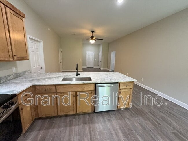 Foto del edificio - 7230 Par Ln