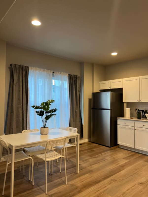 Foto del edificio - 5235 Aeroglide Lp