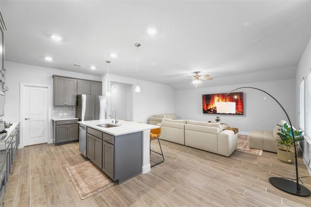 Foto del edificio - 1404 Kade Ave