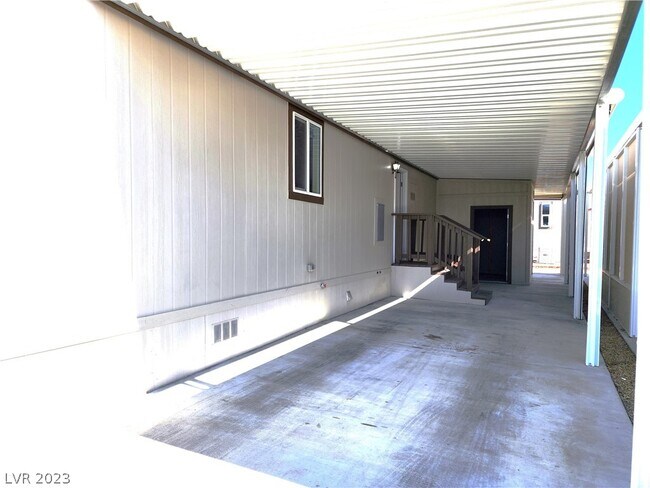 Building Photo - 367 Myrtle Beach St