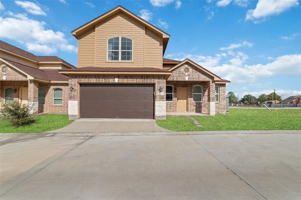 Foto principal - 12712 Plummersville St