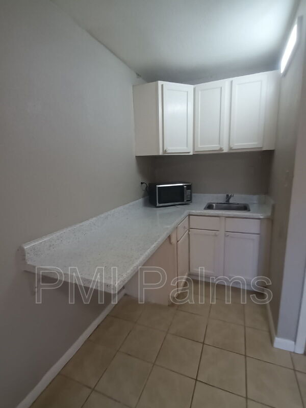 Foto del edificio - 2406 S 69th St