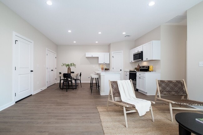 Building Photo - Southern Ridge- Holly Plan