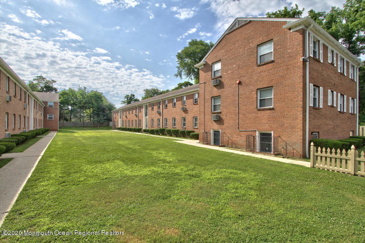 Primary Photo - 1128 Borden Ave