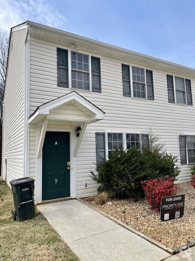 Best Luxury Primrose Park Apartments for Rent Lynchburg, VA 2