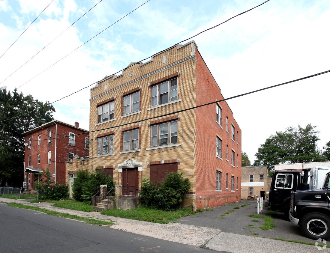 Building Photo - 217-219 High St
