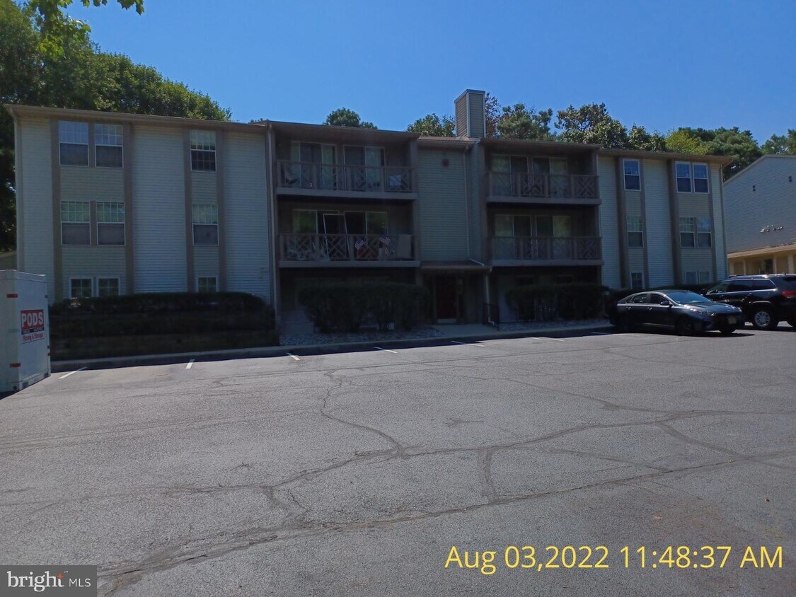 35 Sequoia Ct, Evesham, NJ 08053 Apartment for Rent in Evesham, NJ