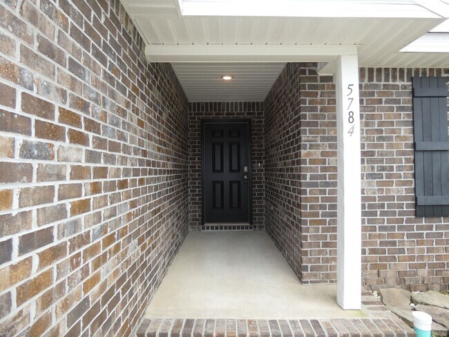Foto del edificio - 3 Bed/2 Bath - Modern Upgrades