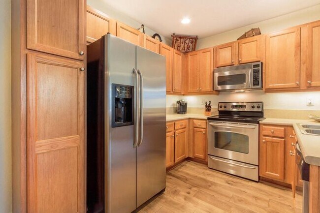 Foto del edificio - 1020 E Longport Cir