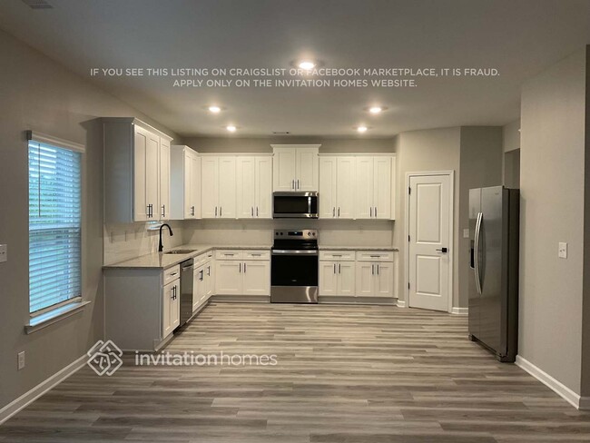 Building Photo - 3080 Azteca Wy