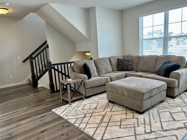 Building Photo - 6952 Huckleberry Dr