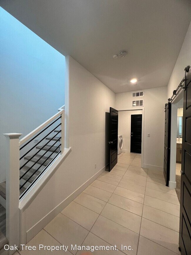 Foto del edificio - 2 br, 2 bath House - 2881 E. Tamarind Drive