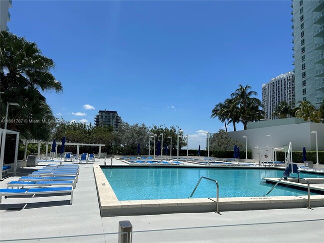 Foto del edificio - 1800 N Bayshore Dr