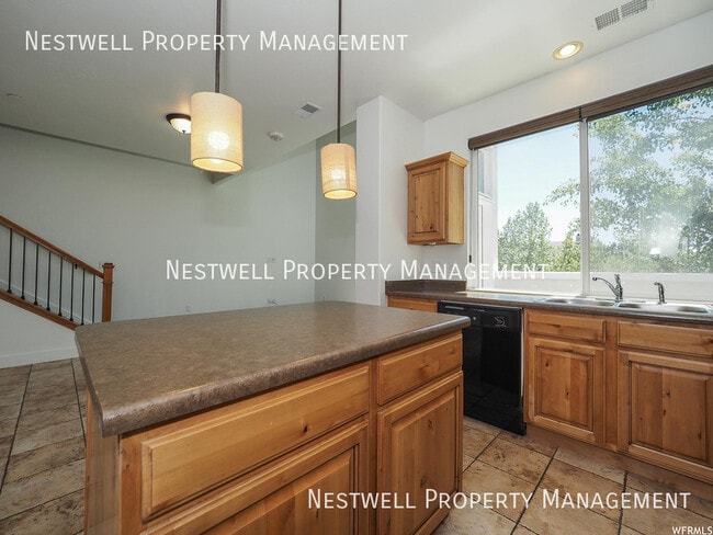 Building Photo - 4528 S Jordan Pkwy W