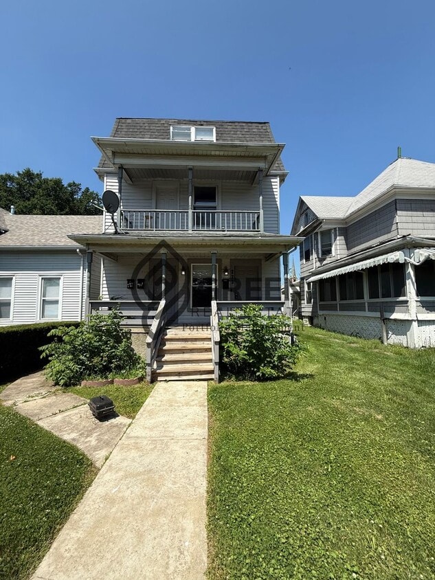 Primary Photo - 2 bed 1 bathroom Apartment for rent in Kan...