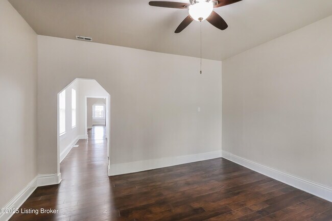 Foto del edificio - 529 Wainwright Ave