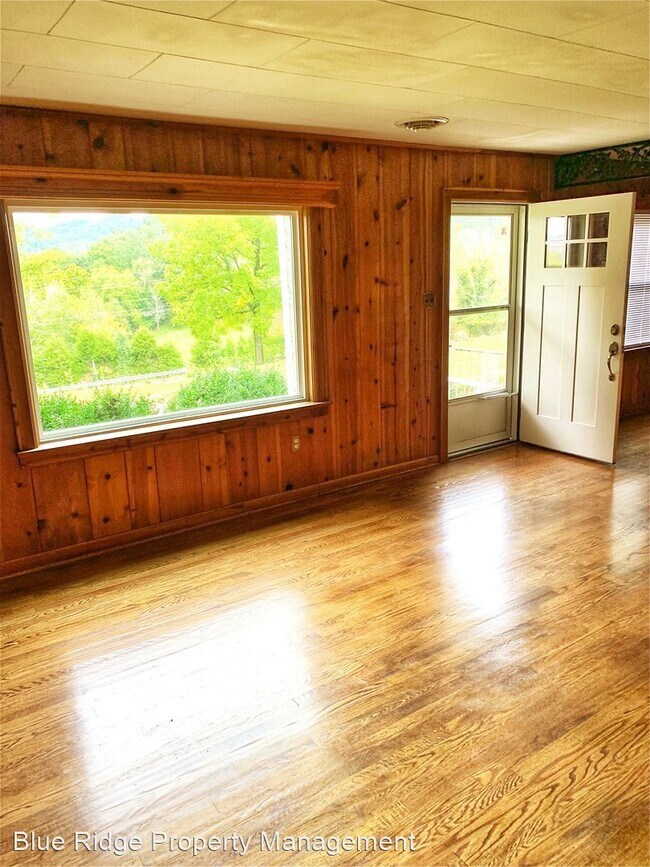 Building Photo - 3 br, 2 bath House - 876 White Top Road