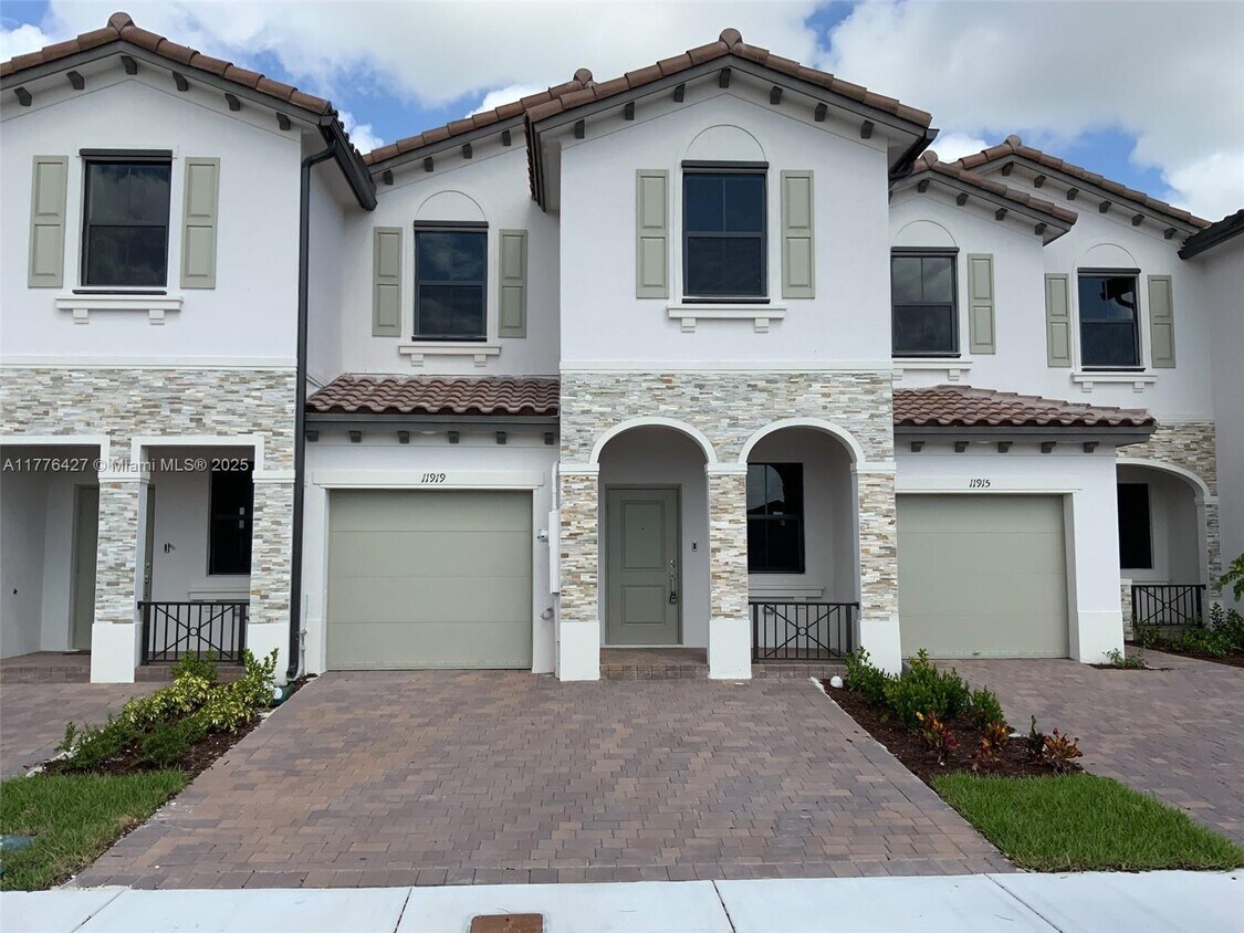 Foto principal - 11919 SW 246 Terrace