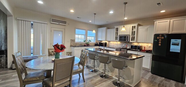Foto del edificio - 123 Herndon Blvd