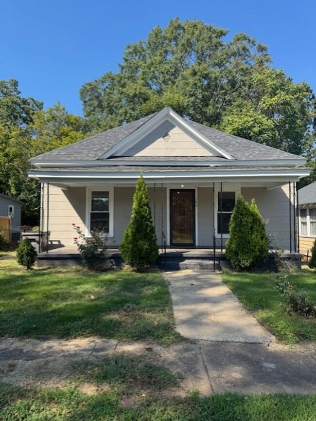 Building Photo - 136 Home St