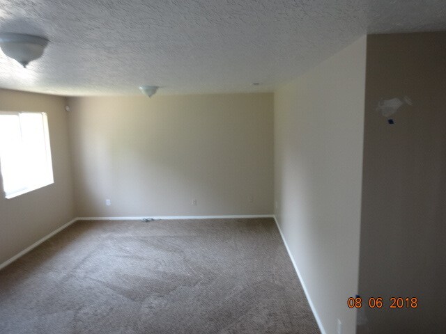 Foto del edificio - 1932 N 810 W